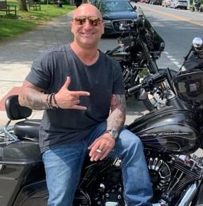 Meet your Posher, Christopher